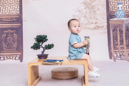 拉萨孕妇尖肚子和圆肚子