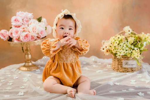 拉萨宝宝多大可以吃水果